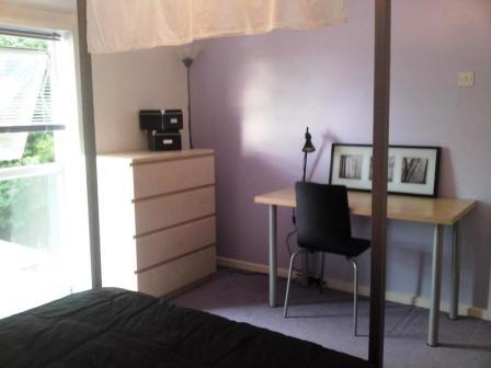 NatBedroom1b.jpg